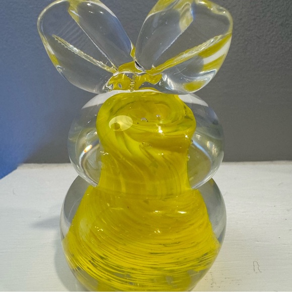 Handblown one of a kind glass bunny rabbit with yellow glass design inside. - Picture 8 of 12